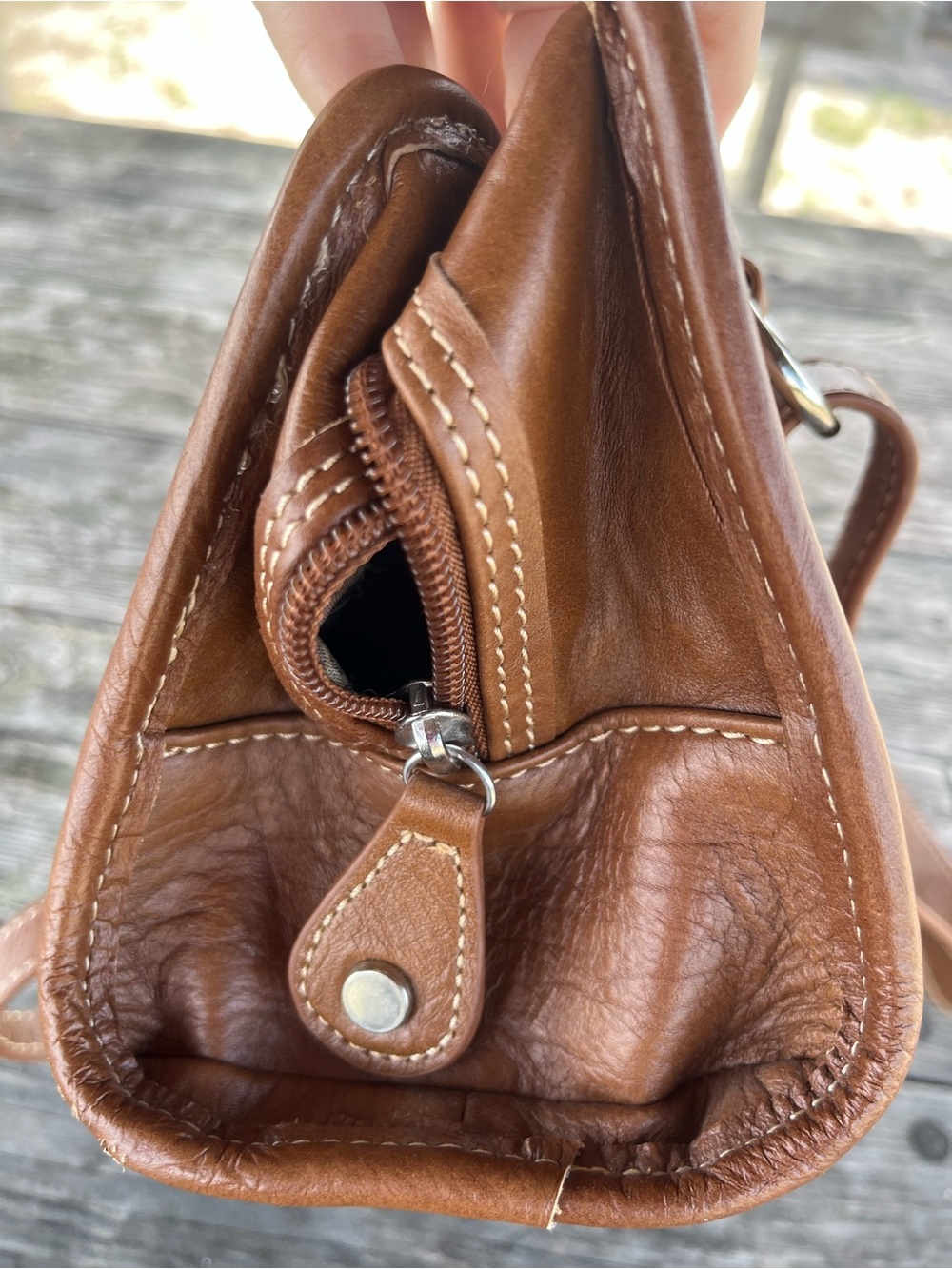 AMERI-LEATHER Classic Brown Leather Shoulder Bag, clean inside - Picture 5 of 5